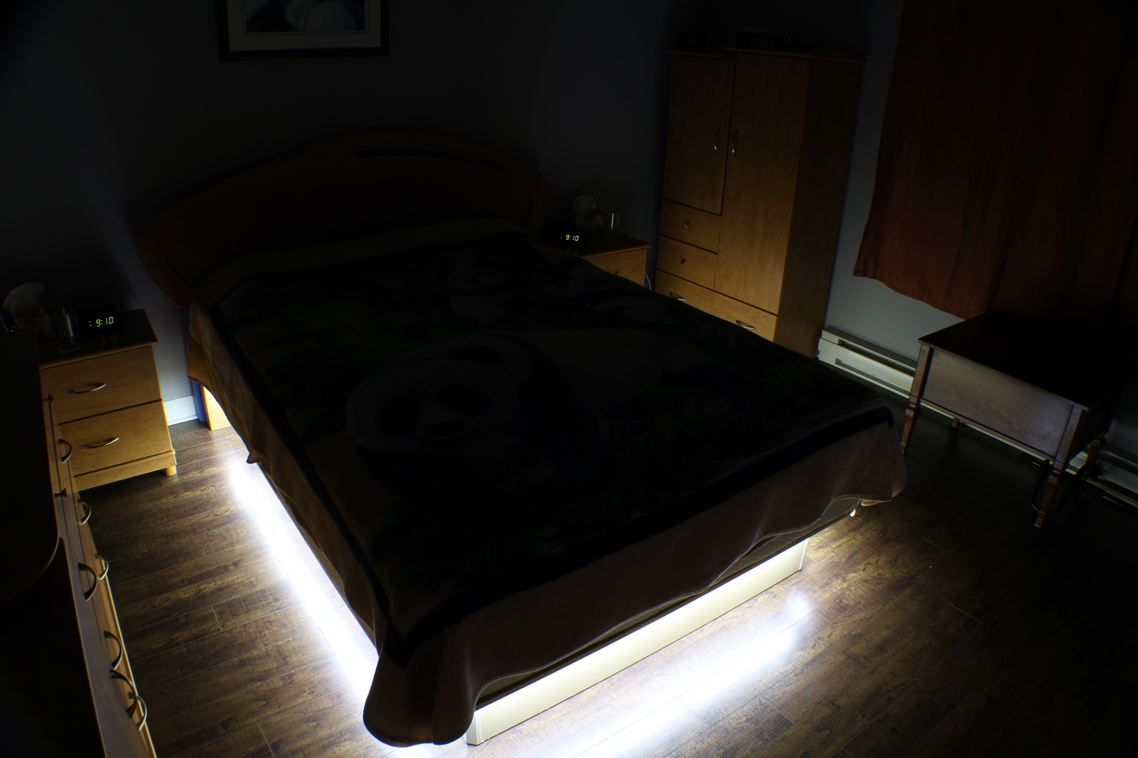 Featured image of post Bedroom Led Lights Under Bed - Led bedroom ceiling lights are as versatile as they can be!