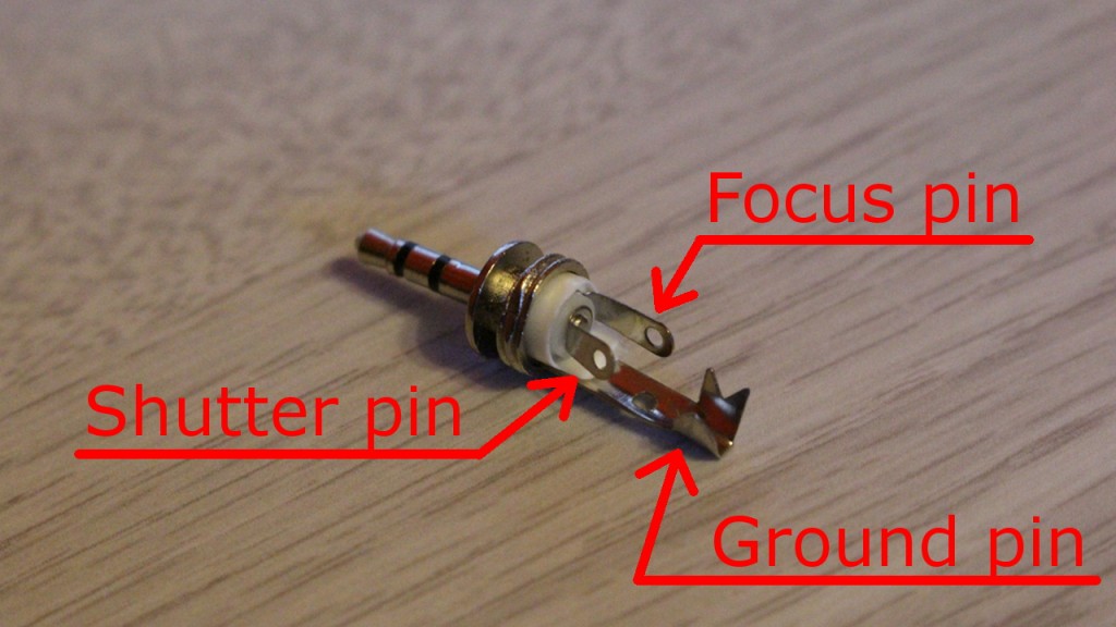 Audio plug 2.5 mm pins usage